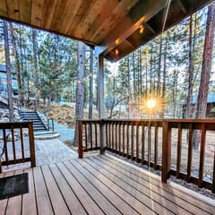 Cozy Cottage Lakeside
