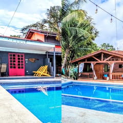 Tropical Paradise w/ 2 Sapacious Cabinas AC & Pool