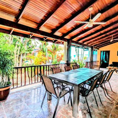 Lovely Tropical Ensuite Bedroom - Pool A/C Hot H2O