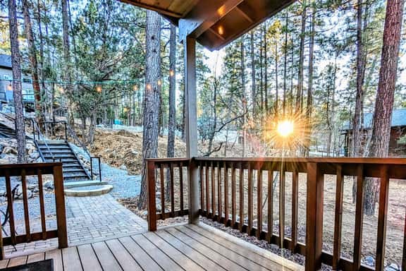 Cozy Cottage Lakeside - Image 1
